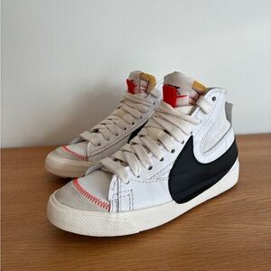 Nike Blazer Mid 77 Jumbo Sneakers
